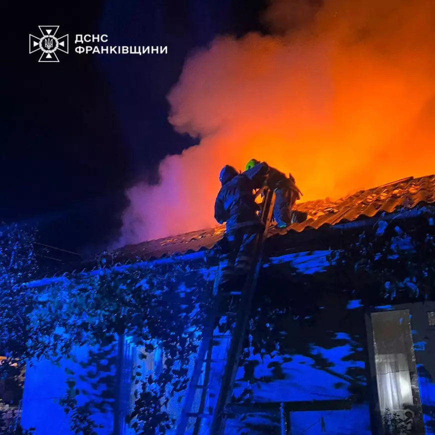 На Городенківщині горіла крівля будинку (ФОТО)