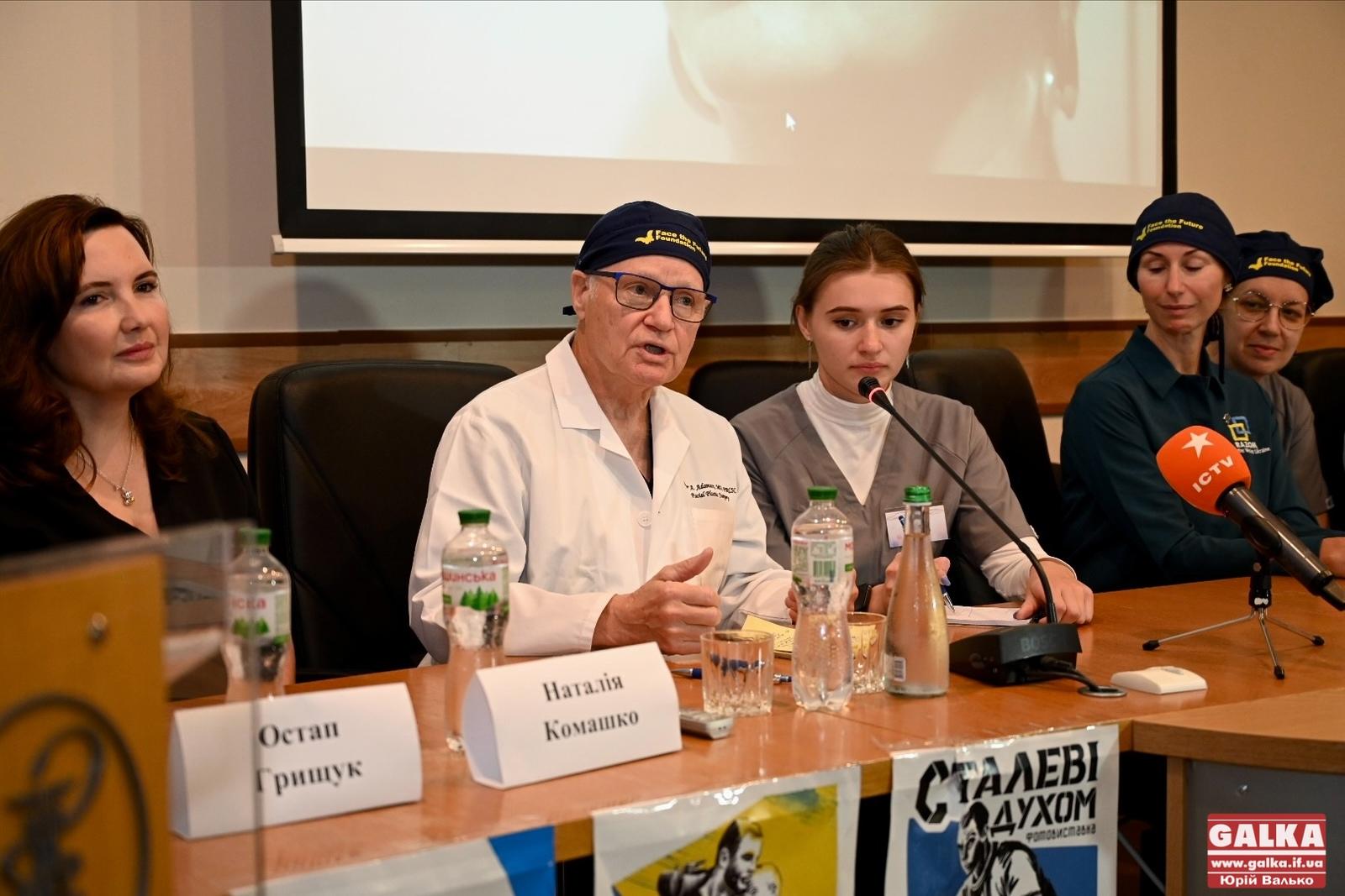 34 ветерани й 84 втручань: як завершилася четверта місія іноземних хірургів Face the Future у Франківську (ФОТО)