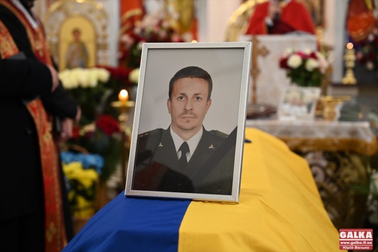 В Івано-Франківську попрощалися із бойовим медиком Мирославом Дебенком (ФОТОРЕПОРТАЖ)