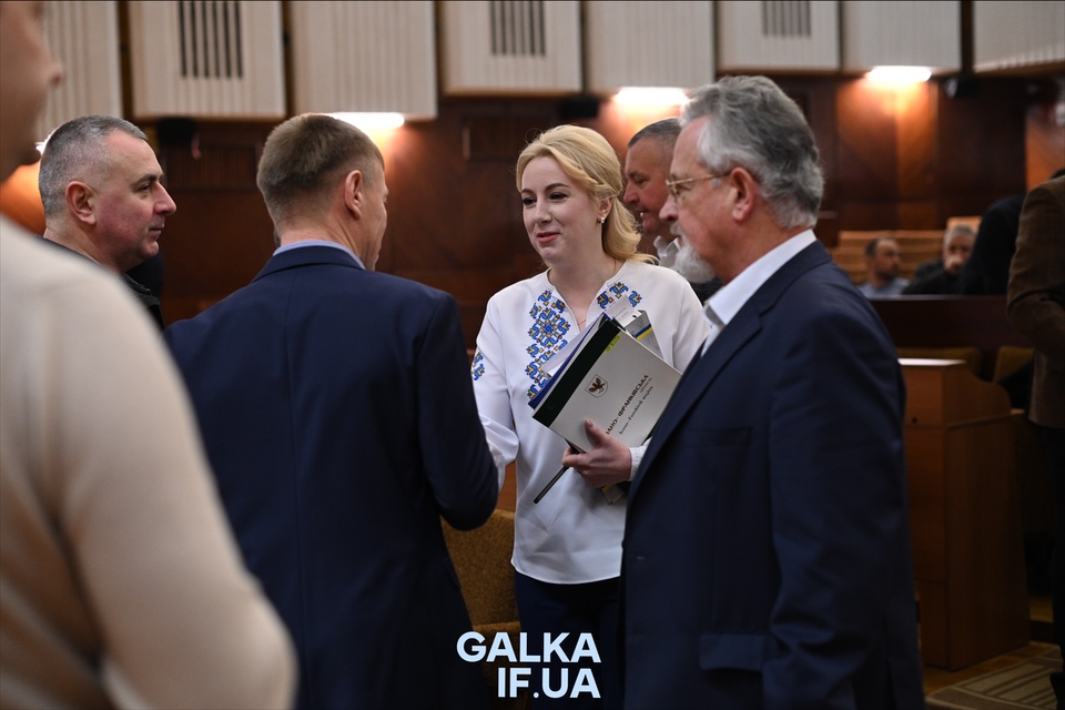 Франківська облрада затвердила програму підтримки ВПО, але не виділила на неї грошей (ФОТО)
