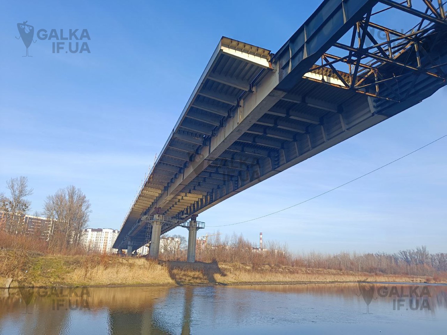 “Восени зможуть їхати автомобілі”, – Марцінків про міст-довгобуд на Пасічну