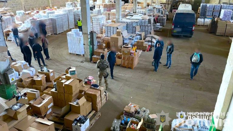 Стали відомі подробиці справи про підробку брендової побутової хімії