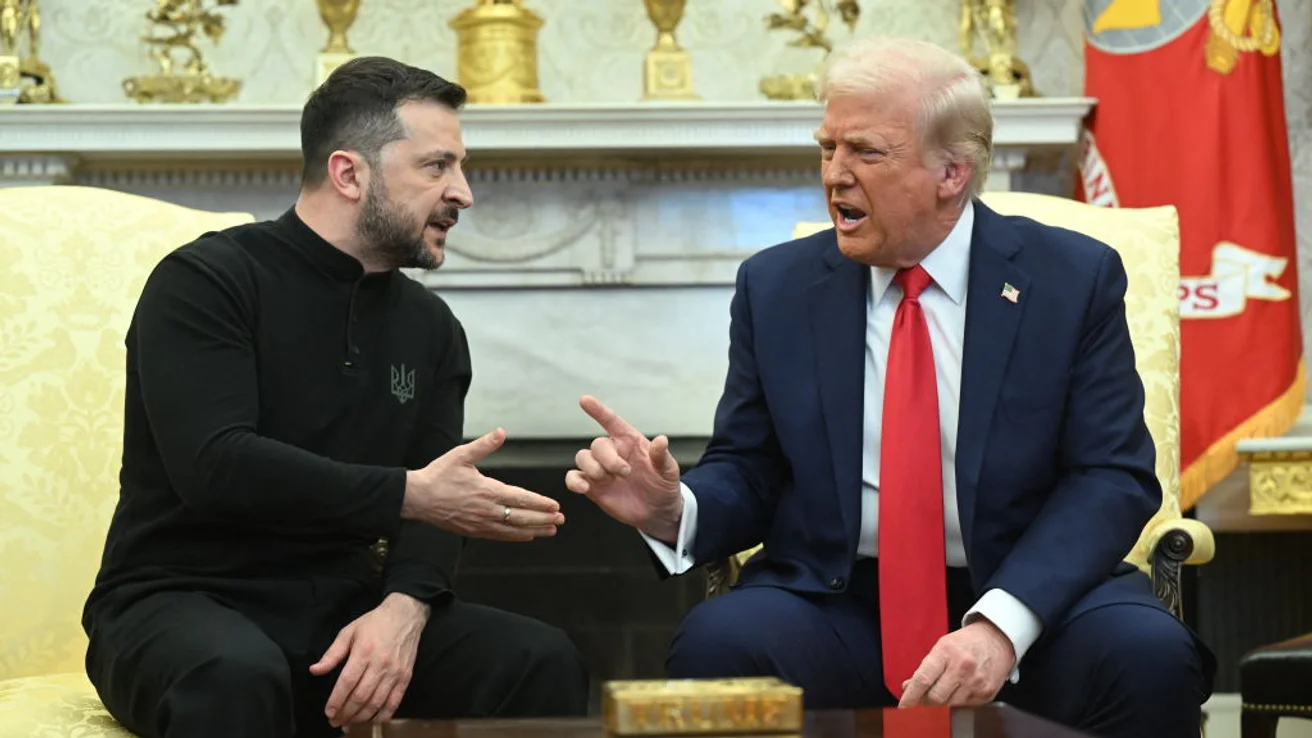 Трамп призупинив військову допомогу Україні, – американські медіа
