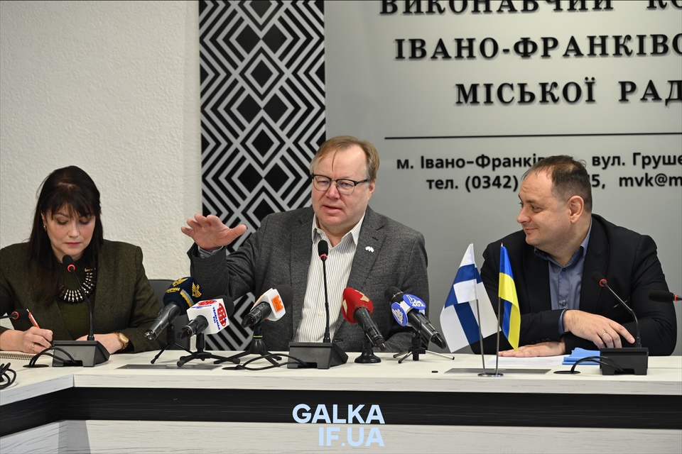 У Франківську за фінансування Фінляндії встановлять станцію моніторингу якості повітря (ФОТО)
