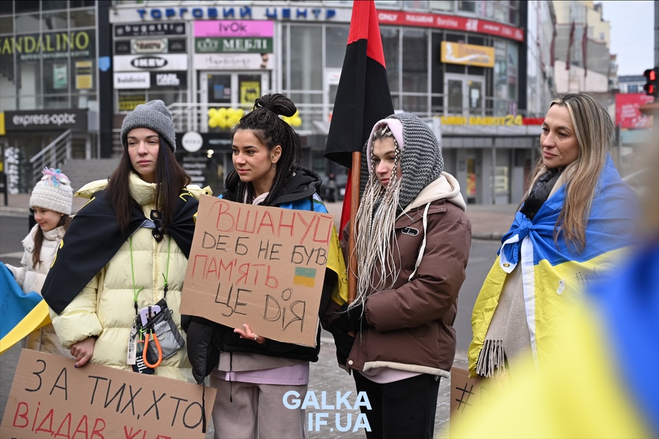 “Доручаю опрацювати”: після скарги ветерана у мерії подумають, чи реально зупиняти місто на хвилину мовчання