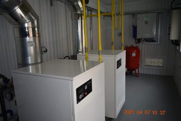 В Івано-Франківську запустили модульну котельню для природничо-математичного ліцею (ФОТО)