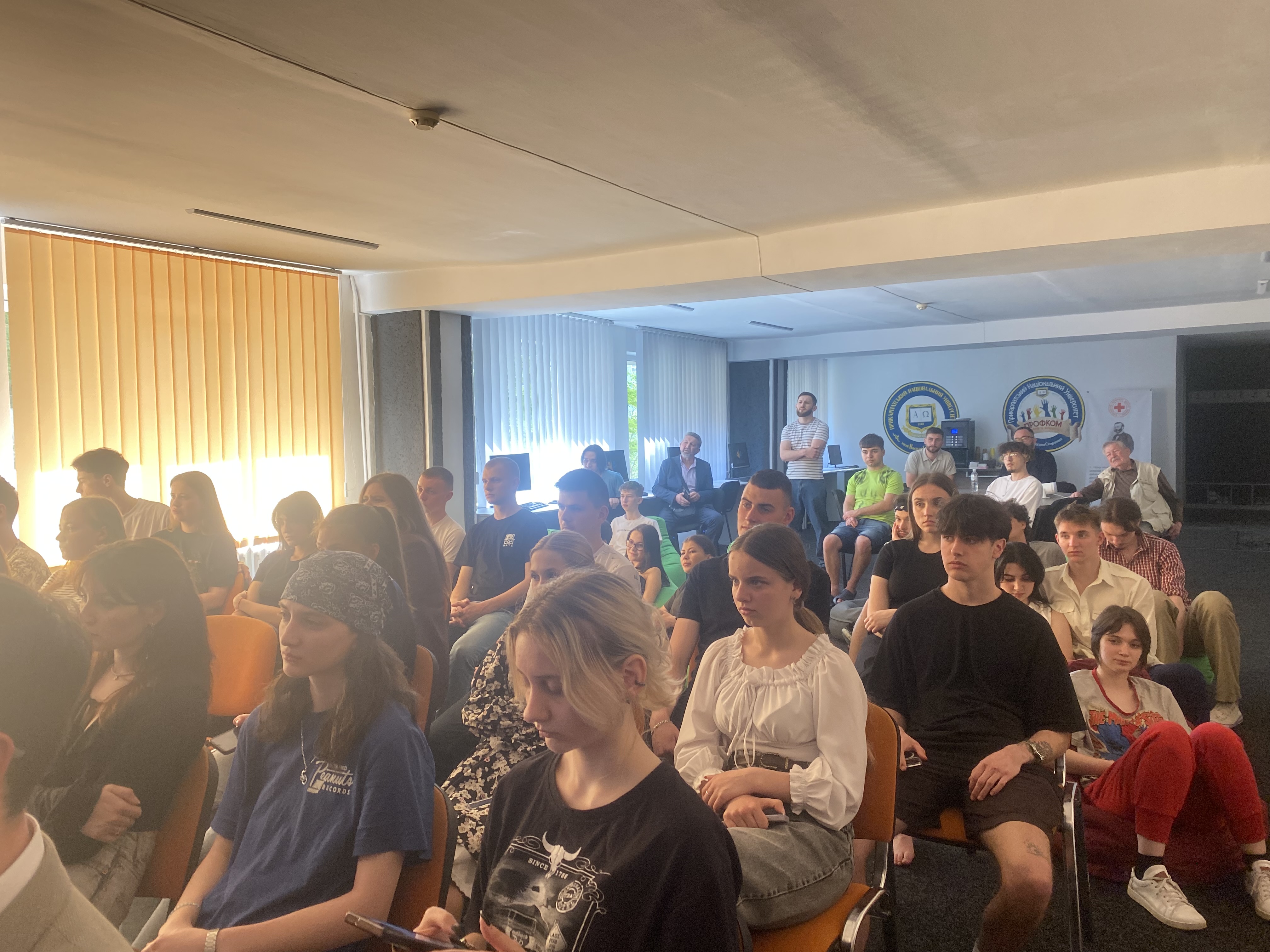 Тренінги, зустрічі та навчання: у ПНУ з’явився новий молодіжний простір і партнерство з Червоним Хрестом (ФОТО)