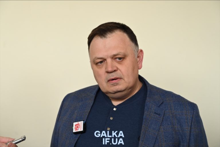 З новим спортзалом, але без власного укриття: директор Делятинського ліцею розповів про здобутки та виклики навчального закладу (ФОТО)