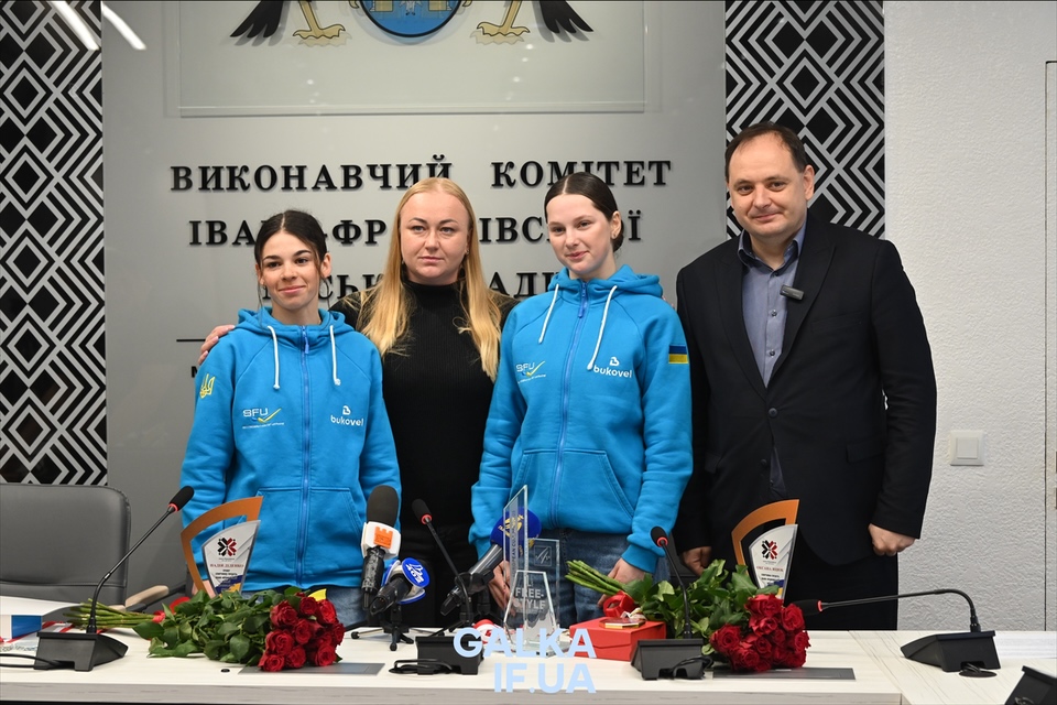 “Нас не було вдома 99 днів”: франківські фрістайлерки Ангеліна Брикіна та Оксана Яцюк про перемоги на міжнародній арені (ФОТО)