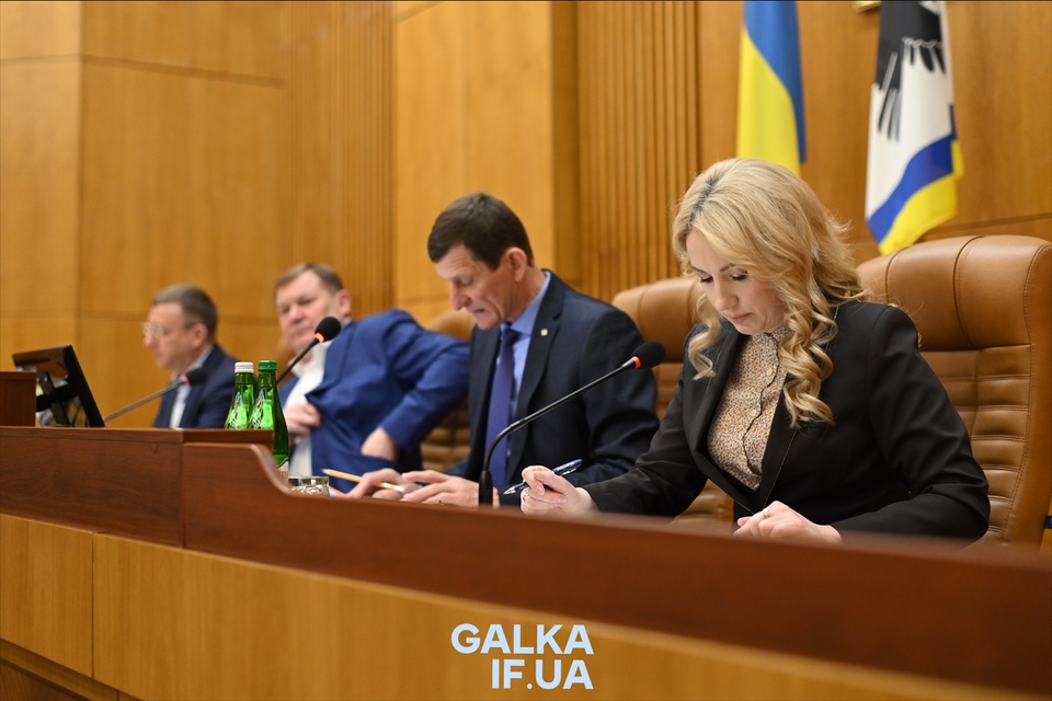 Дискусії, компроміси та історична справедливість: Франківська облрада частково передала УГКЦ санаторій “Карпатська мрія”