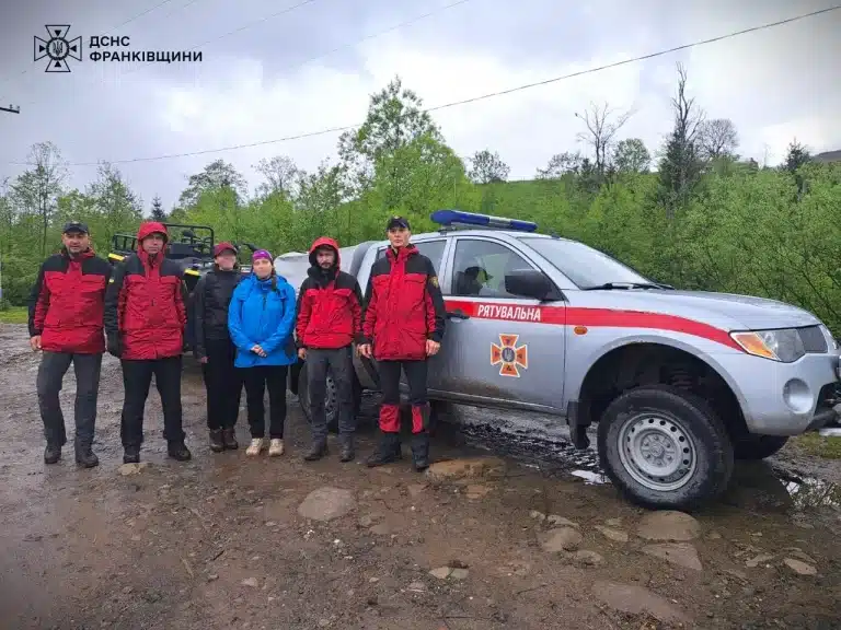 В горах Верховинщини заблукали двоє туристів з Полтавщини (ФОТО)