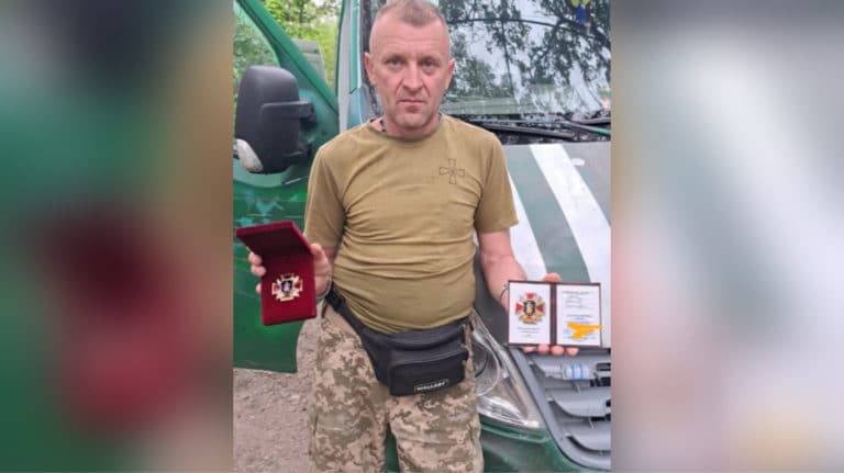 Захисника з Франківщини Ярослава Гулу нагородили “Козацьким хрестом за бойові заслуги”