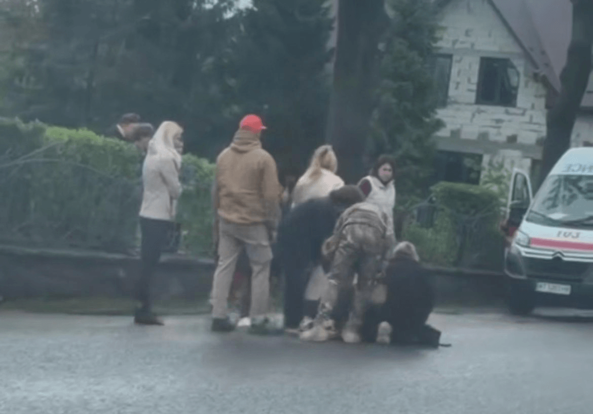 У Делятині дитина потрапила під колеса “швидкої” (ФОТОФАКТ)