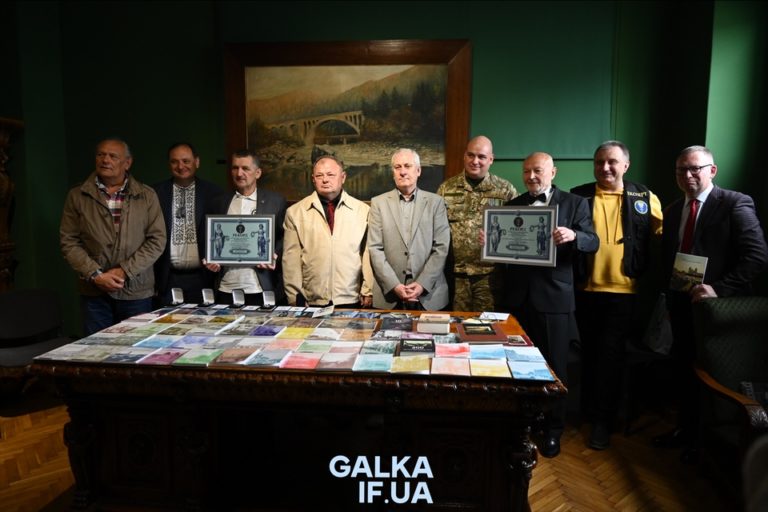 Франківськ на кожній сторінці: серія книг «Моє місто» встановила національний рекорд (ФОТО)