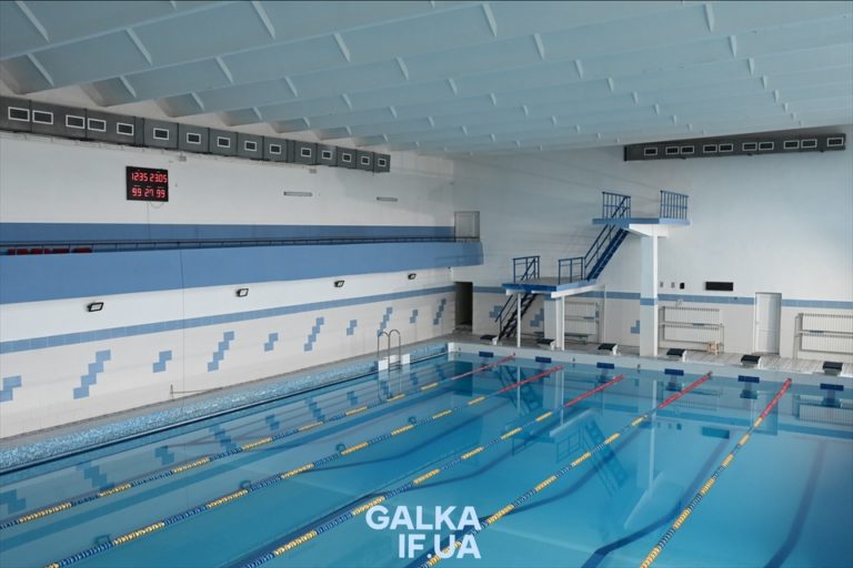 ІФНТУНГ відновив роботу басейну після ракетного обстрілу (ФОТО)