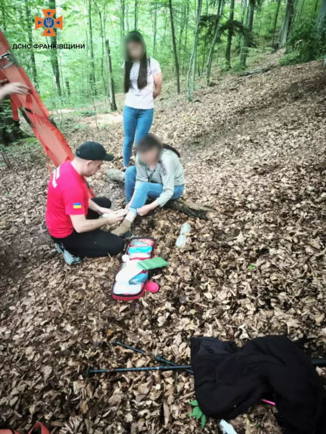 В горах Яремче травмувалася туристка: її госпіталізували (ФОТО)