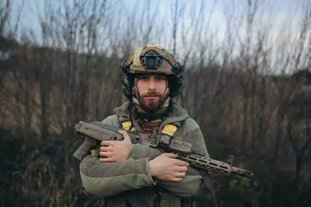 Президент України вручив “Золоту Зірку” родині загиблого нацгвардійця Романа Голуба