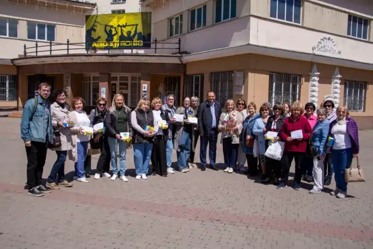 “Мова — кордон і зброя”: в Івано-Франківську завершилися мовні курси для переселенців (ФОТОФАКТ)