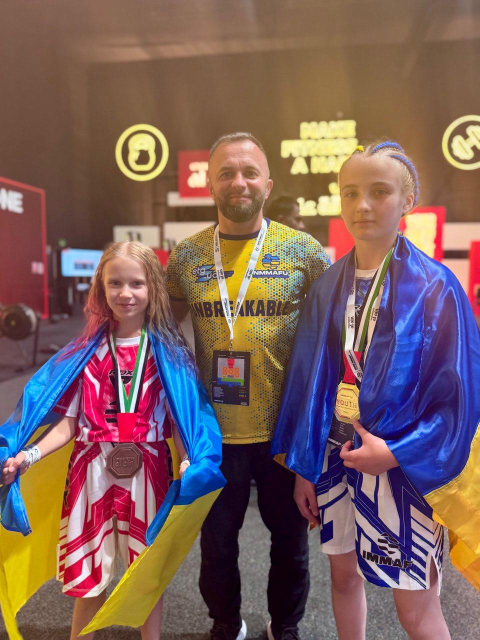 Юні прикарпатці завоювали золото та бронзу на чемпіонаті світу з ММА (ФОТО)