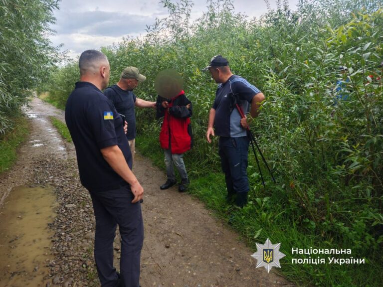 Дочку знайшли, матір шукають: на Надвірнянщині продовжують розшуки 42-річну Марію Типусяк