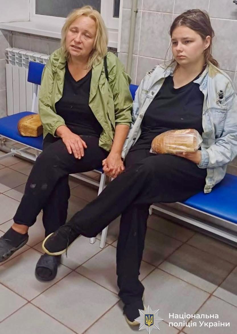 На Калущині розшукують 17-річну дівчину та її матір