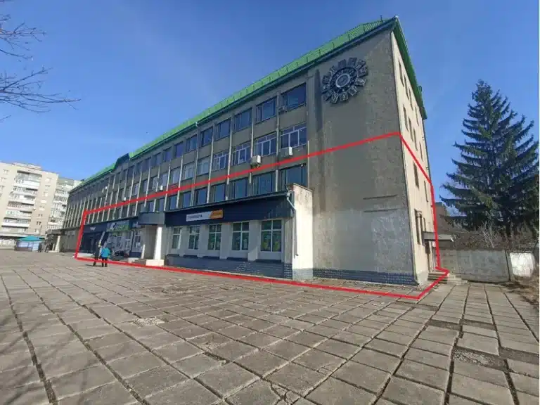 Частина будівлі Укрпошти у Калуші пішла з молотка за понад 52 мільйони гривень