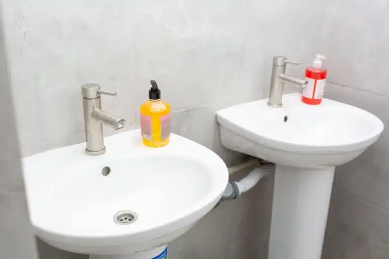 В Івано-Франківському ліцеї №17 оновили вбиральні