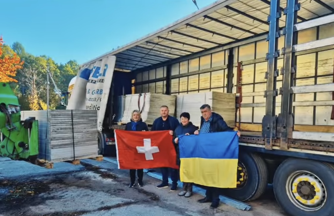 Калуській лікарні передали зі Швейцарії 1500 сонячних панелей вартістю понад 3,6 млн грн (ВІДЕО)