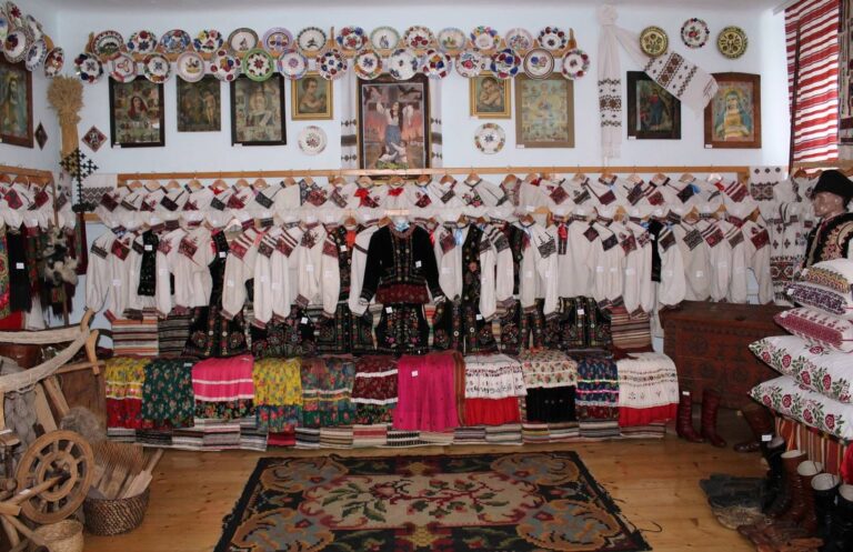 “Ці речі повинні знову говорити до людей”: історія музеїв, що зберігають пам’ять підпільної Церкви та Бойківщини (ФОТО)