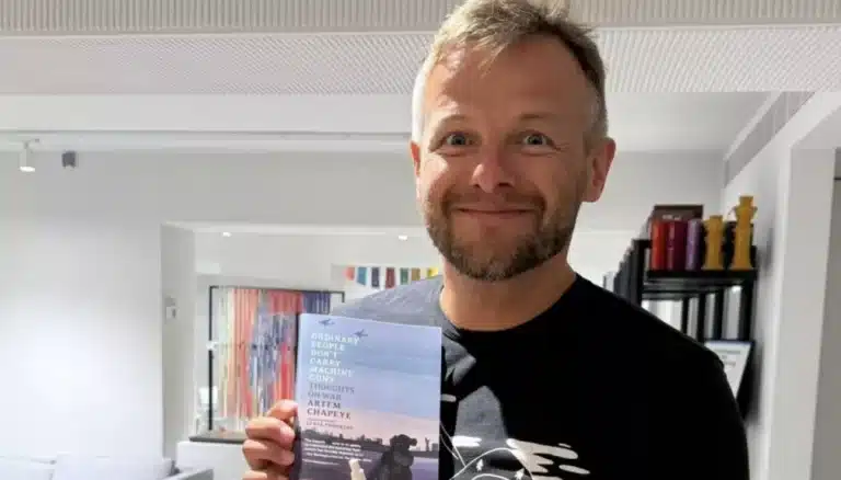 Книгу прикарпатського воїна Артема Чапая відзначив The Washington Post (ФОТОФАКТ)